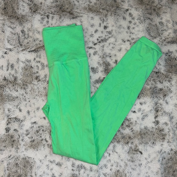 🆕 2/$60 NWOT Free People Movement Good Karma High Rise Leggings Fresh Cut Green - Picture 3 of 8